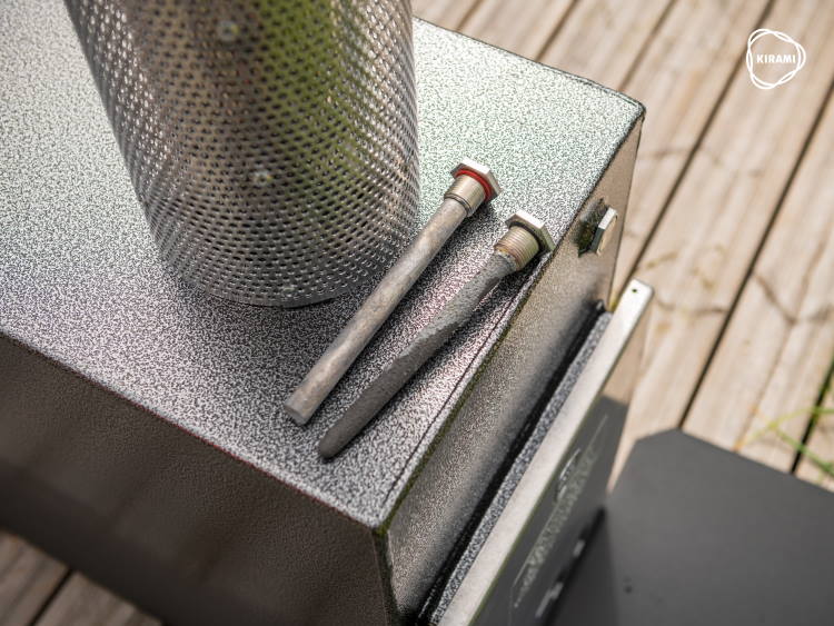 Oude vs nieuwe magnesium anode voor Kirami Hottub